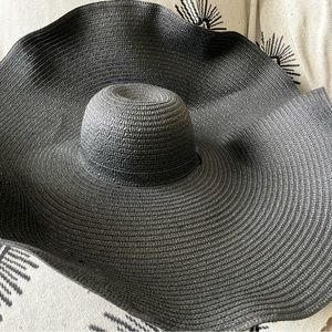 Large black wide brim sun hat